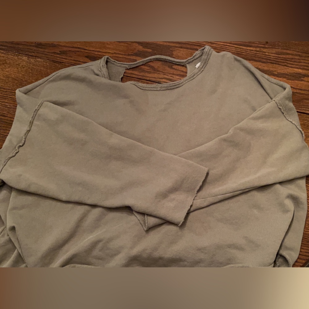 Aerie cropped sweater, cut outs in back